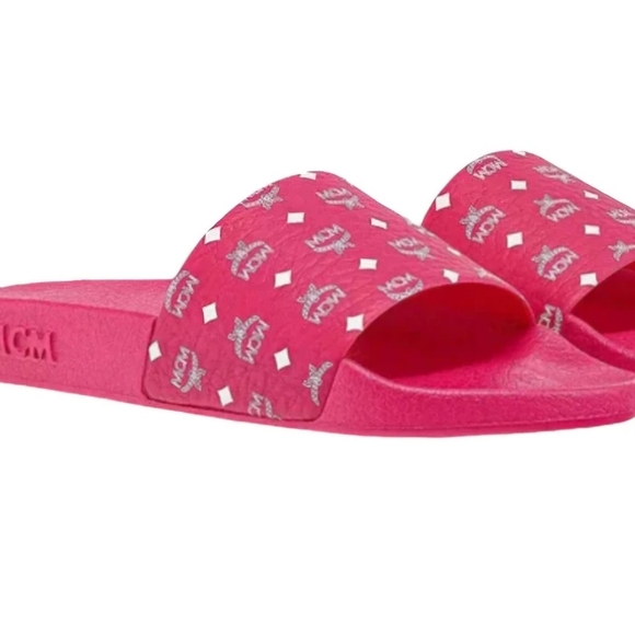 Women MCM slides - Picture 1 of 2